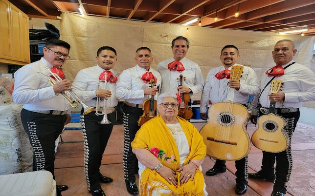 Francisco y su mariachi